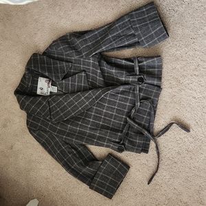 KENZIE Vintage Kensie cropped tie front blazer - size 6